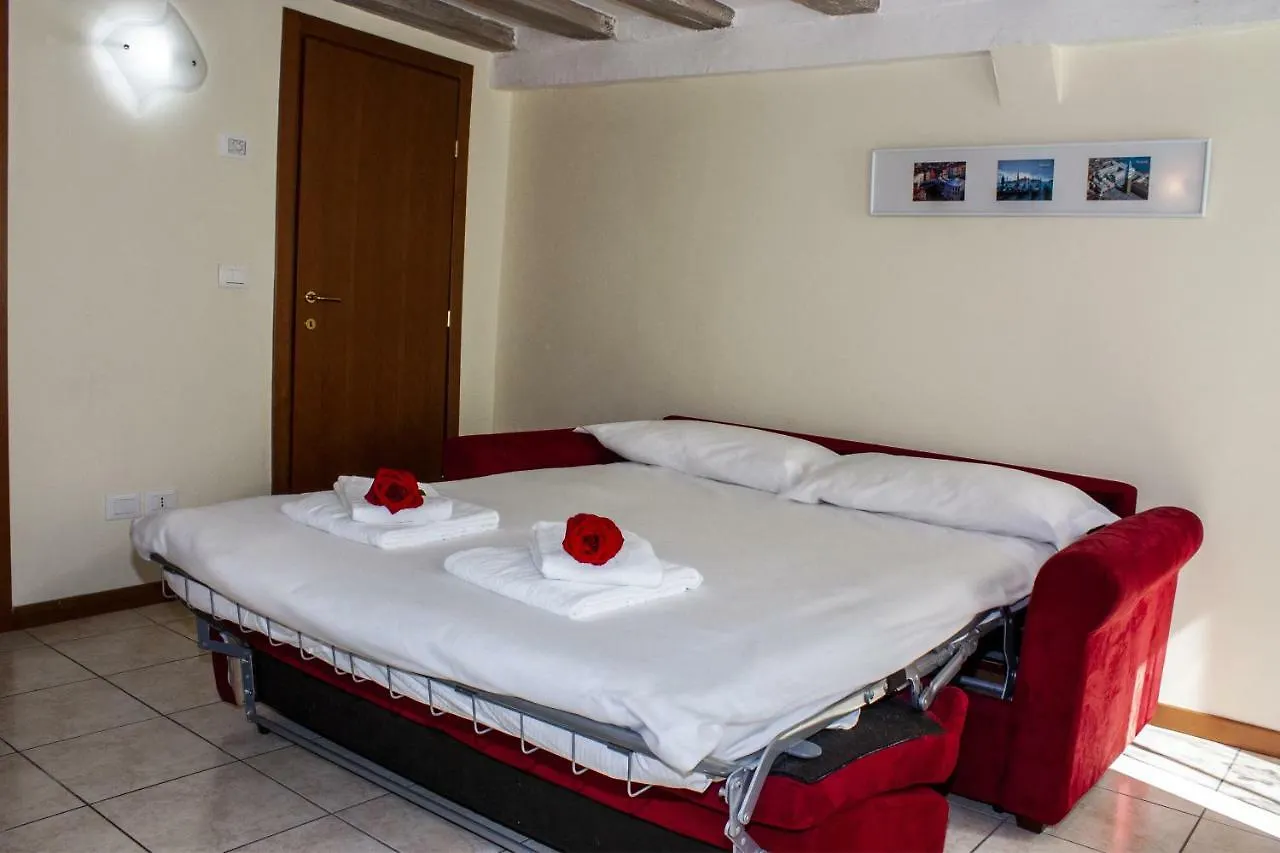 *** Bed & Breakfast Alloggio Rio Venezia Italy